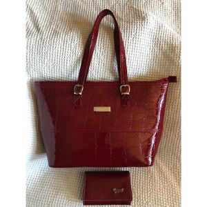 Patent leather bag